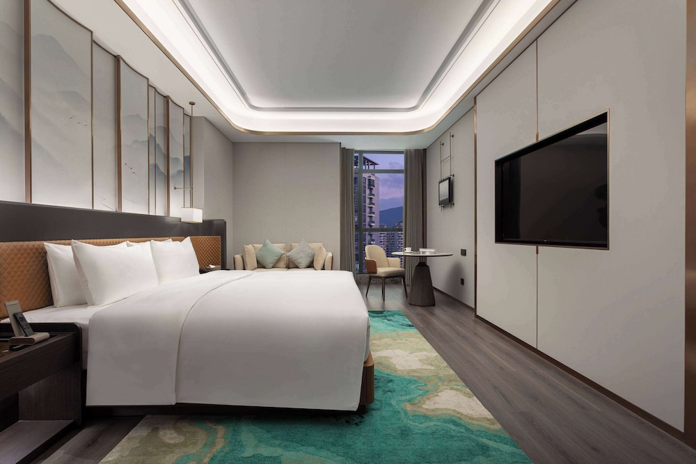 Executive Suite, 1 King Bed with Sofa bed, Non Smoking