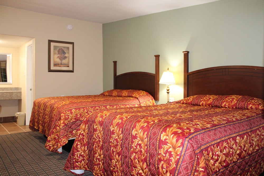 Standard Room, 2 Queen Beds, Non Smoking photo 1