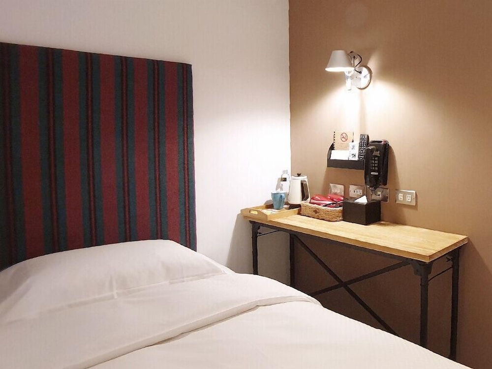 Economy Single Room