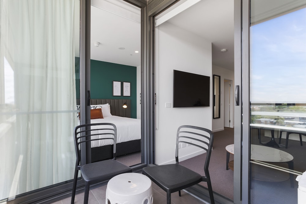 Apartment, 1 Bedroom, Balcony - Photo 8
