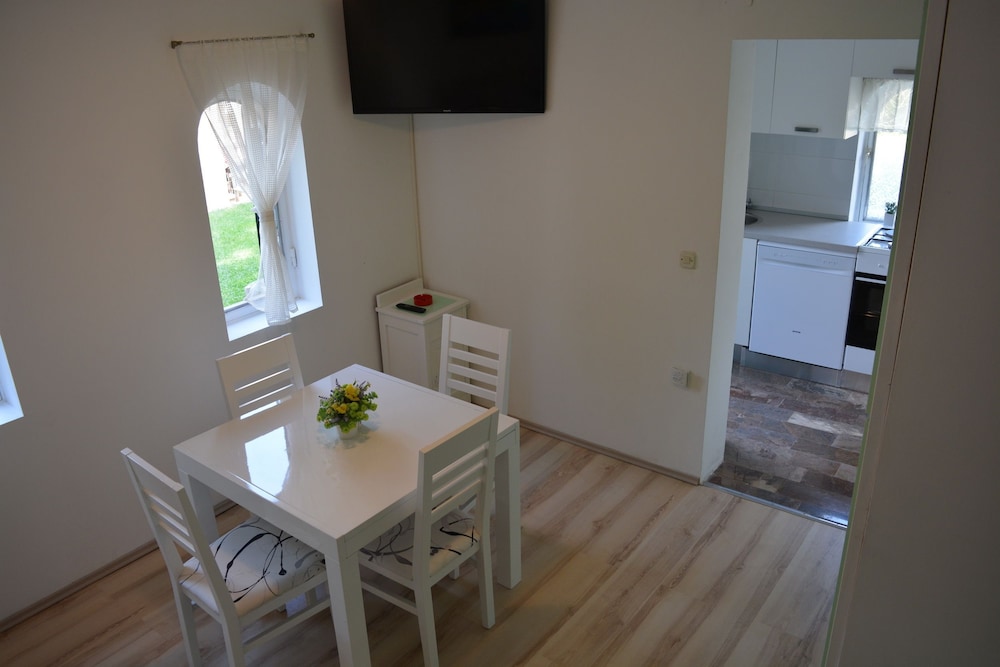 Villa photo 3