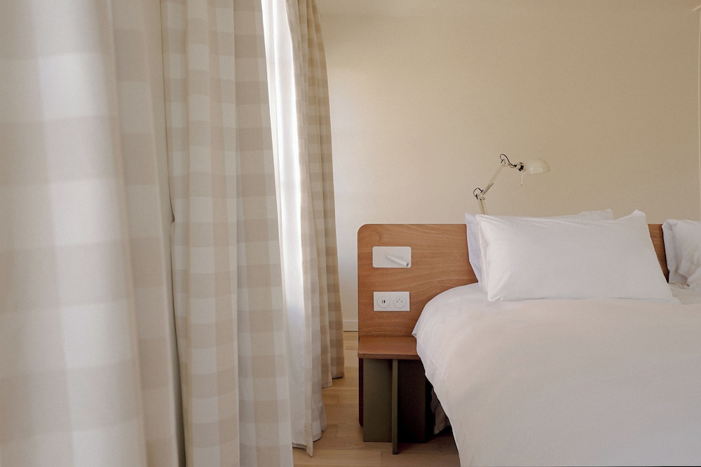 Standard Suite - Photo 4