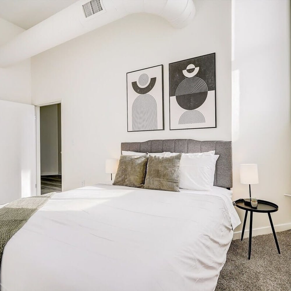 Cozysuites - 2BR With Direct Skybridge Access 5, Billede 31