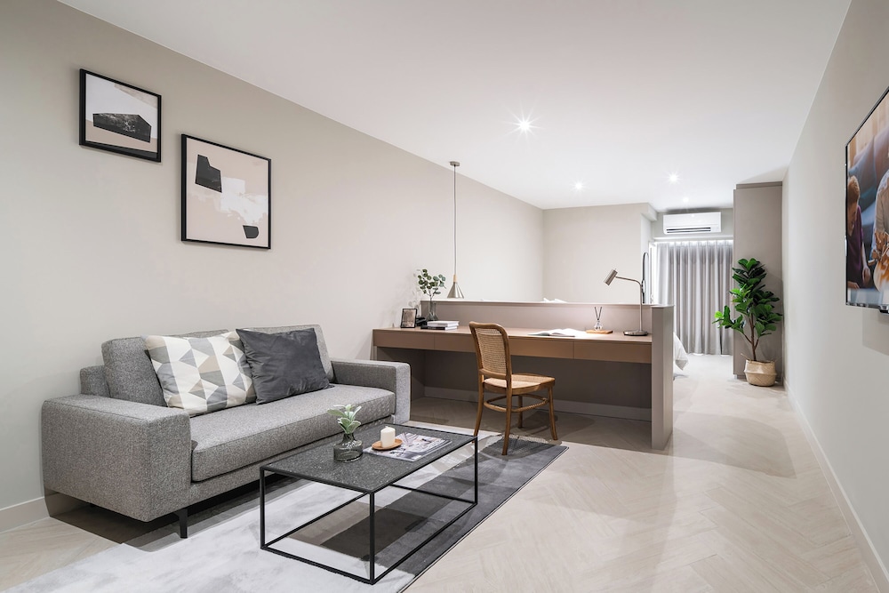 Executive Studio