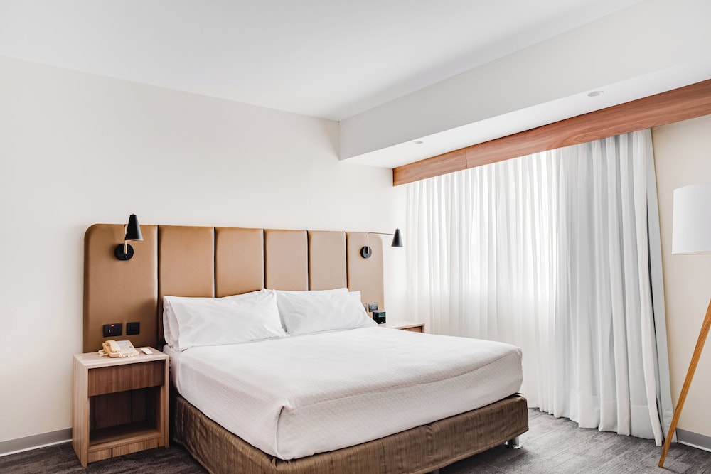 Premium Room, Multiple Beds, City View - Photo 13