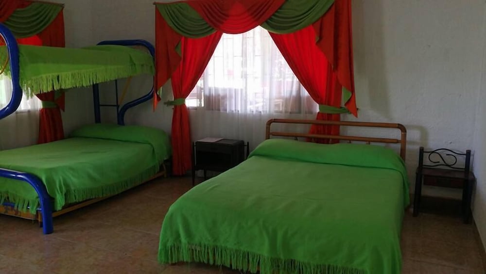 Quadruple Room, Multiple Beds photo 3