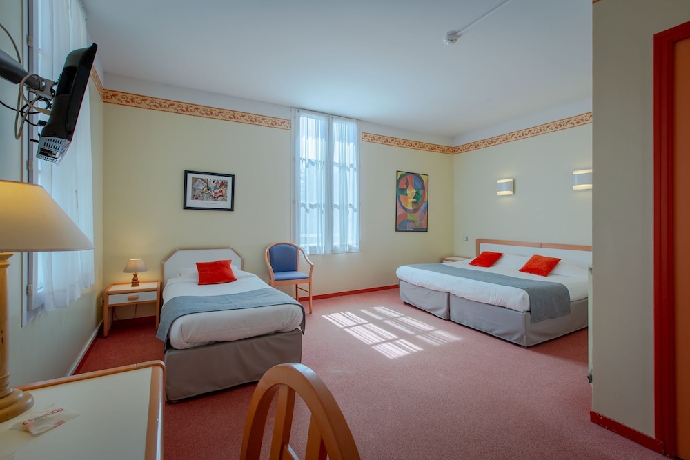 Standard Triple Room photo 2