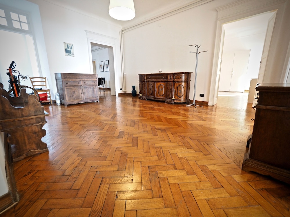 Apartment photo 2