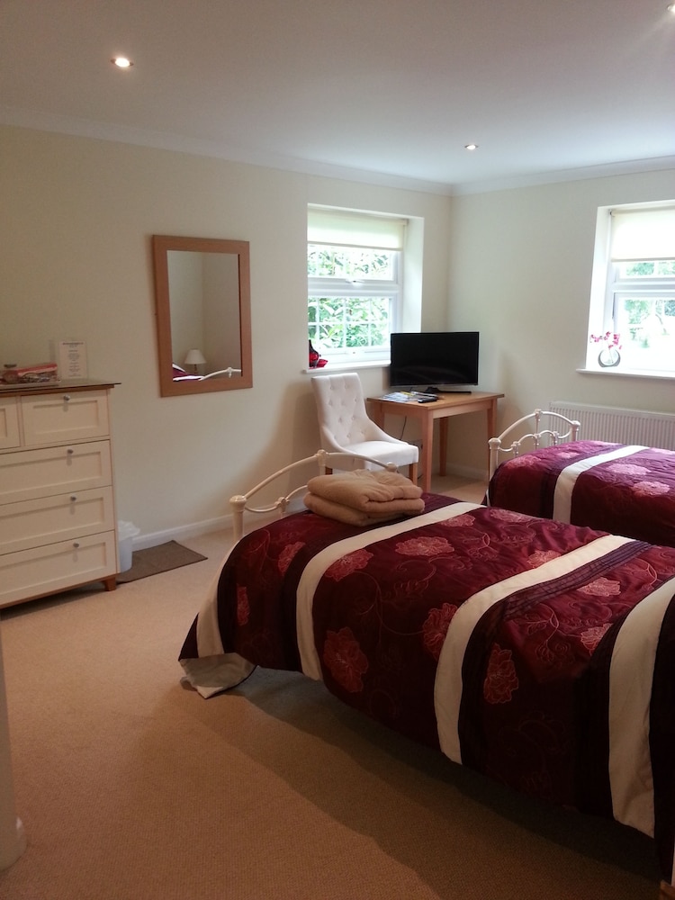 Twin Room, Garden View photo 2