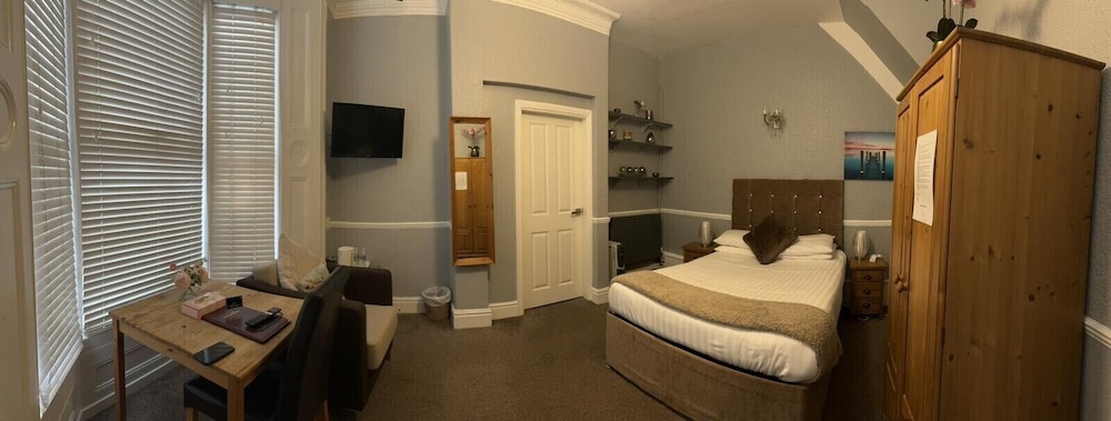 Standard Double Room, Ensuite photo 1