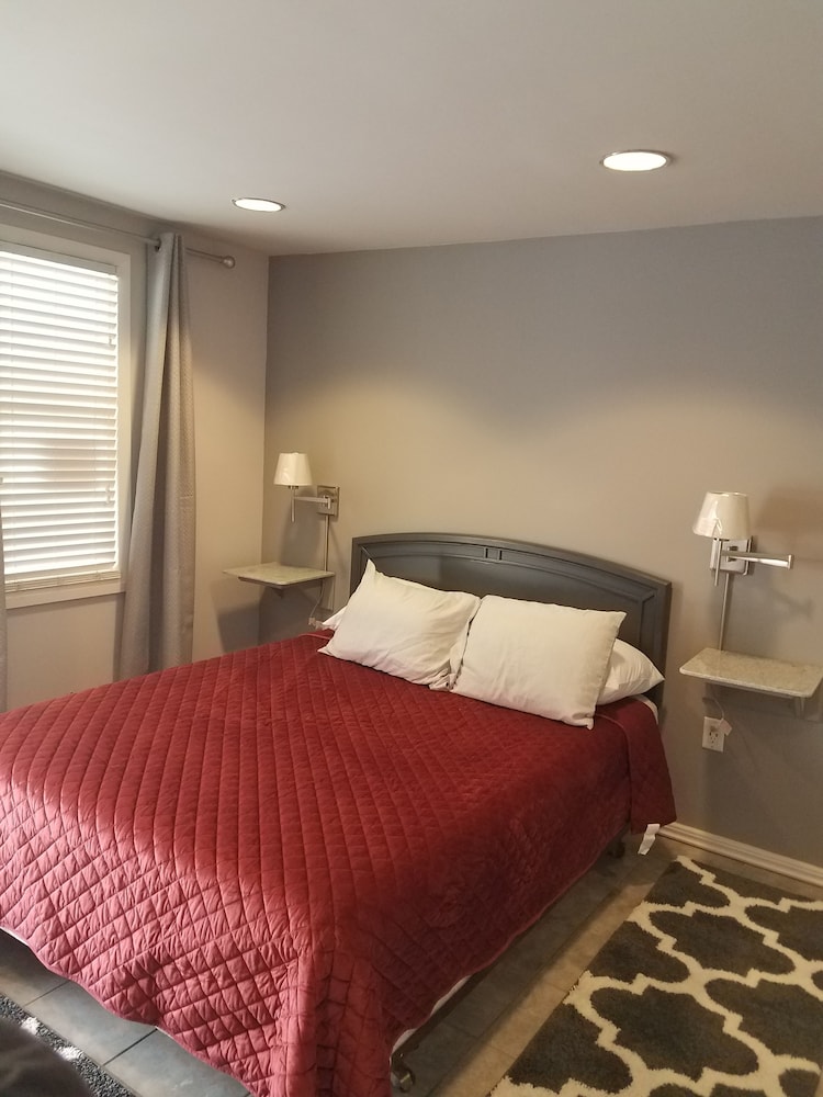 Room, 1 Queen Bed photo 1