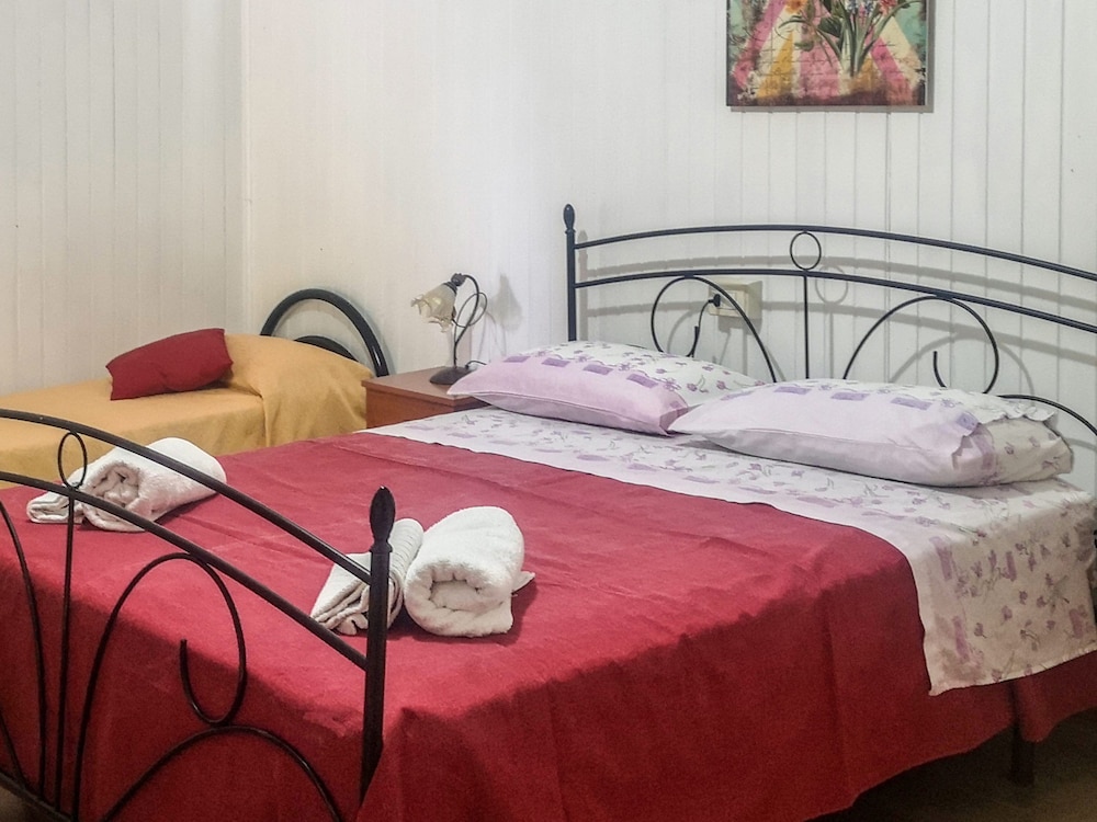 Studio, Multiple Beds, Balcony (4 people) - Photo 8