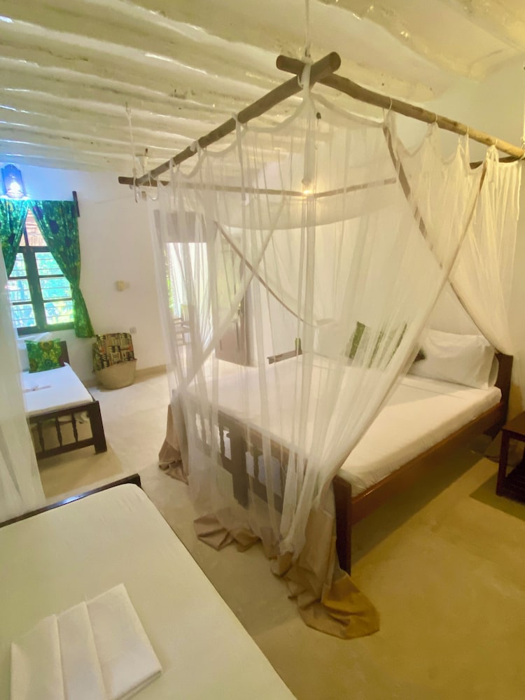 Family Room, 1 Bedroom, Non Smoking, Garden View photo 3