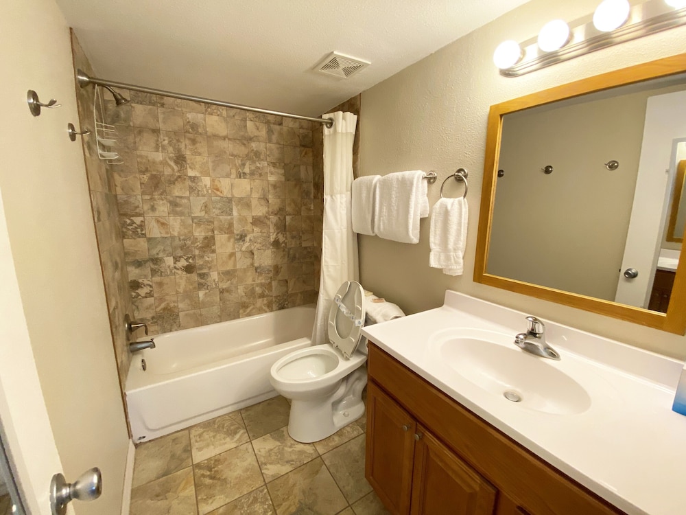 Small One bedroom (NW-C) photo 3
