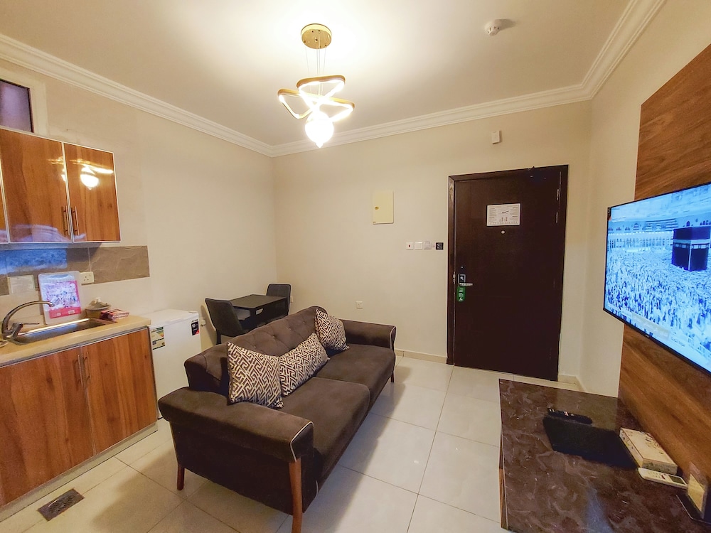 Junior Suite, 2 Twin Beds - Photo 3