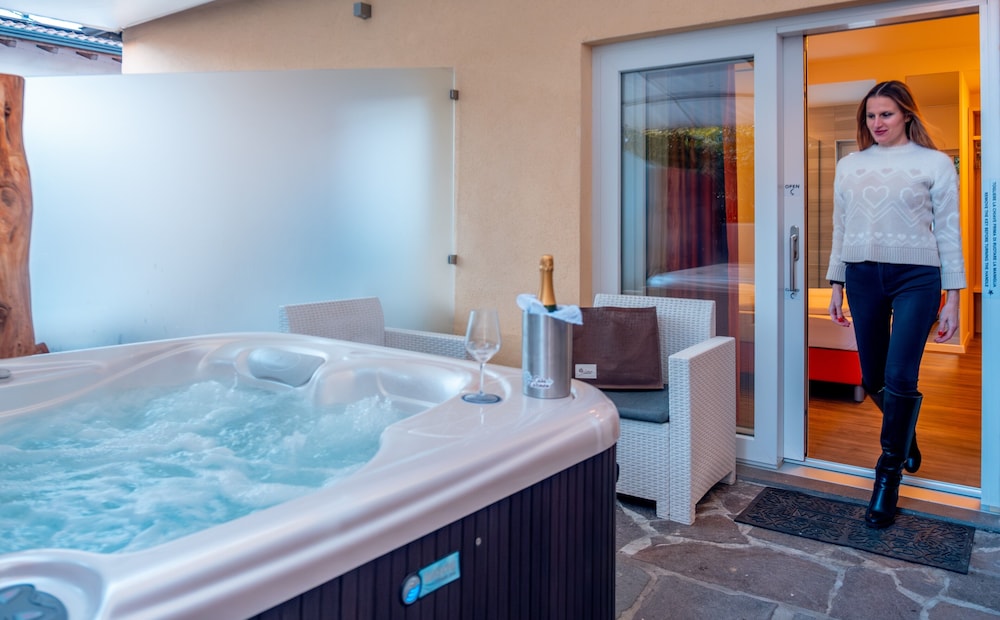 King Deluxe with Exclusive SPA Hot Spring photo 1