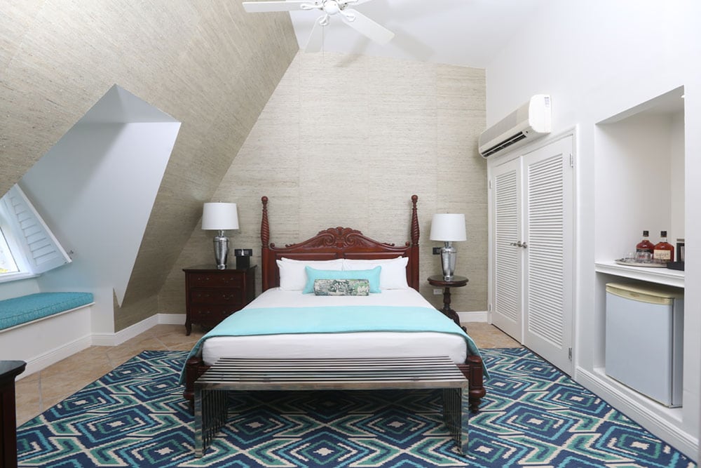 Suite, 1 King Bed with Sofa bed, Garden View - Photo 1