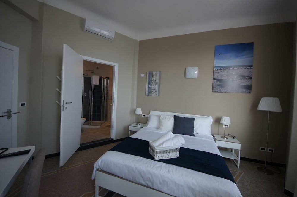 Superior Room, Beach View photo 1