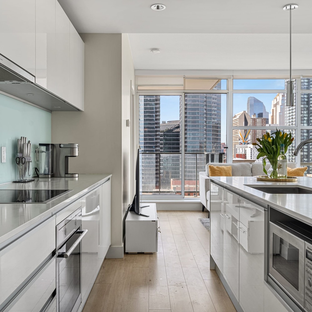 DT Upscale Corner Unit Tower Views Free Parking, Billede 28