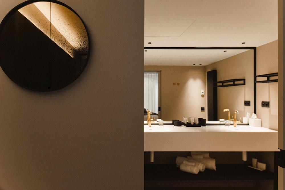 Luxury Suite photo 2