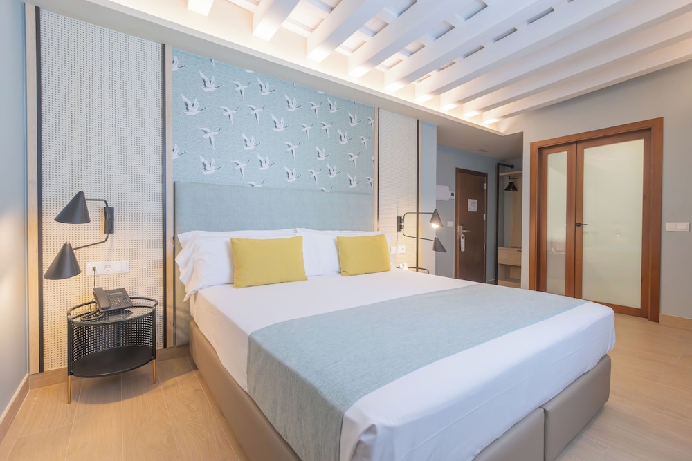 Double Room - Photo 1