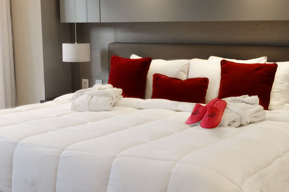 Junior Suite with Balcony or Terrace thumbnail 6