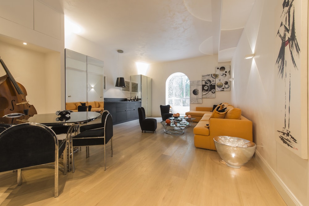 Luxury Apartment, 2 Bedrooms, 2 Bathrooms