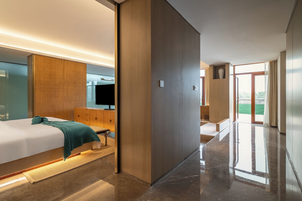 Grand Suite, Lake View photo 2