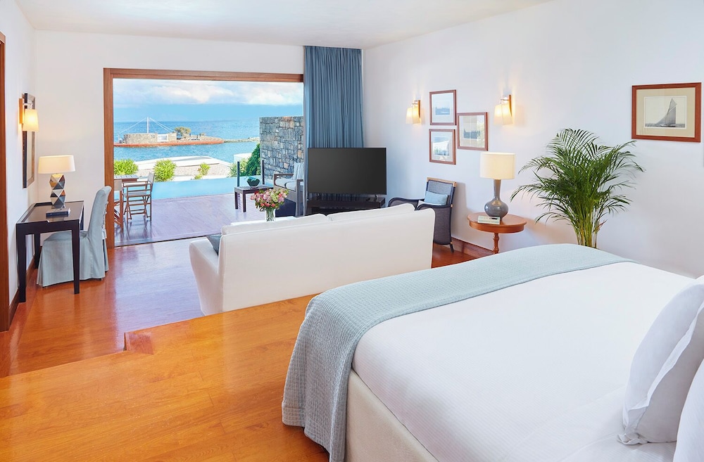 Island Villa Sea View with Private Pool - Photo 1