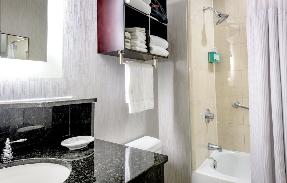Standard Room, 1 King Bed, Tower (Alexa Tower) - Photo 10