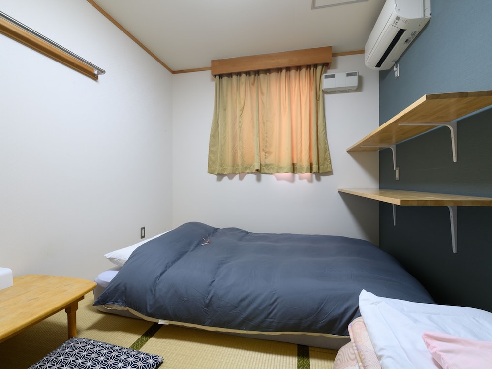 Traditional Triple Room, Non Smoking photo 3