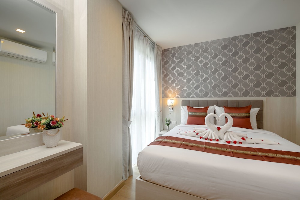 One Bedroom Suite Mountain View
