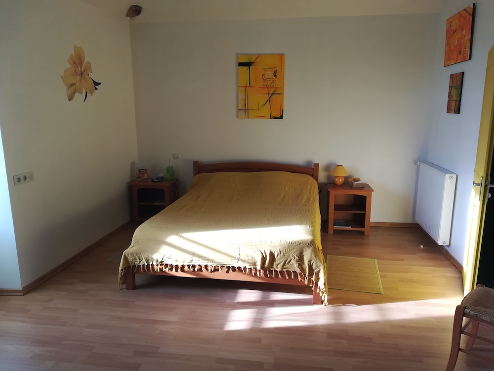 Quadruple Room (Jonquille) photo 1