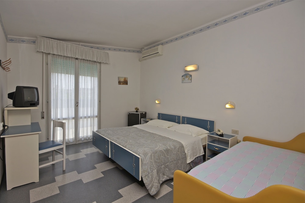 Quadruple Room photo 2