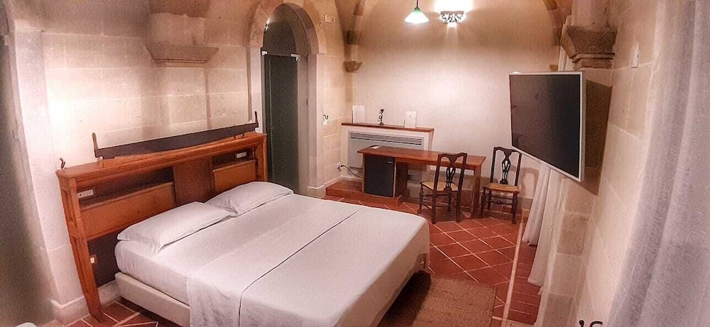 Deluxe Triple Room (4)