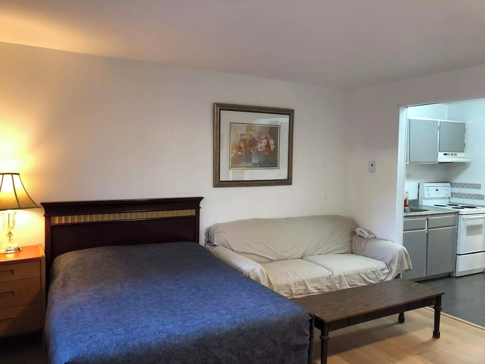 Family Room, 1 Bedroom, Kitchenette photo 3