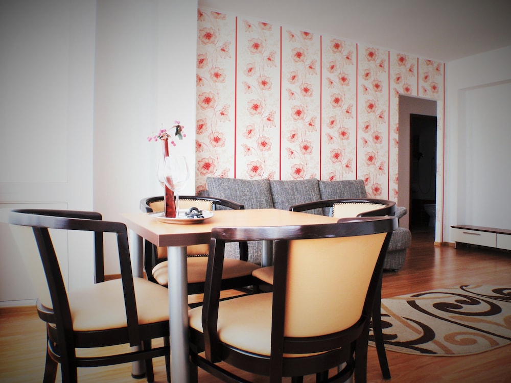 Apartment - Photo 3