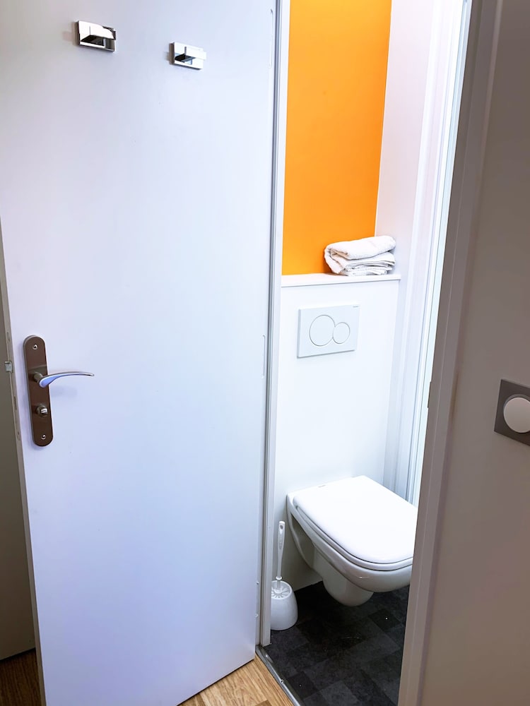 Standard Room, 1 Double Bed - Photo 9