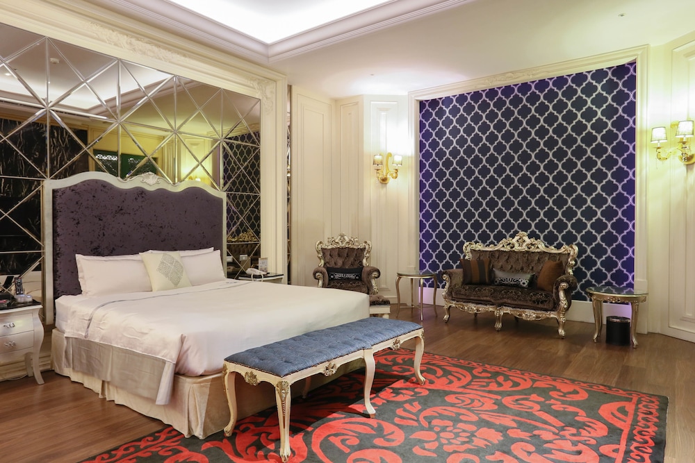 Superior Room (Check in after 20:00)