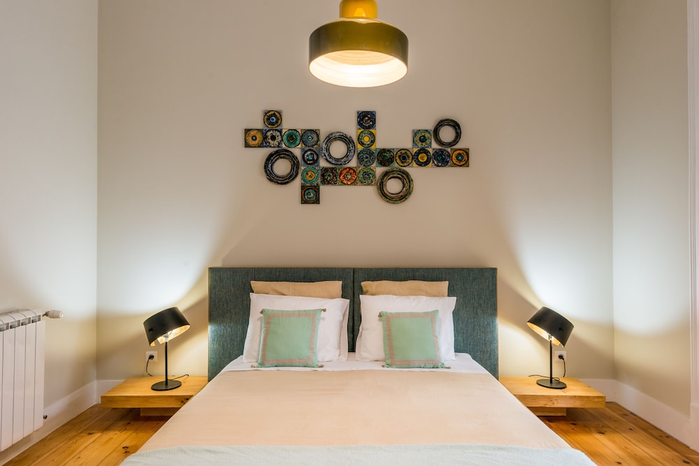 Premium Room, 1 King Bed photo 2