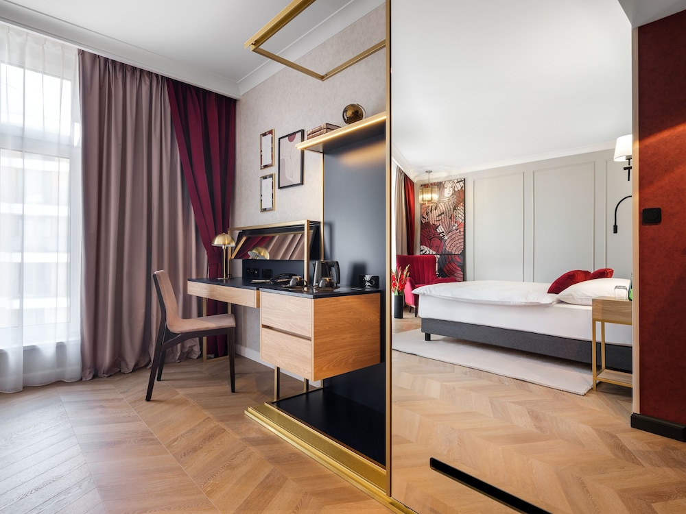 Standard Twin Room - Photo 3