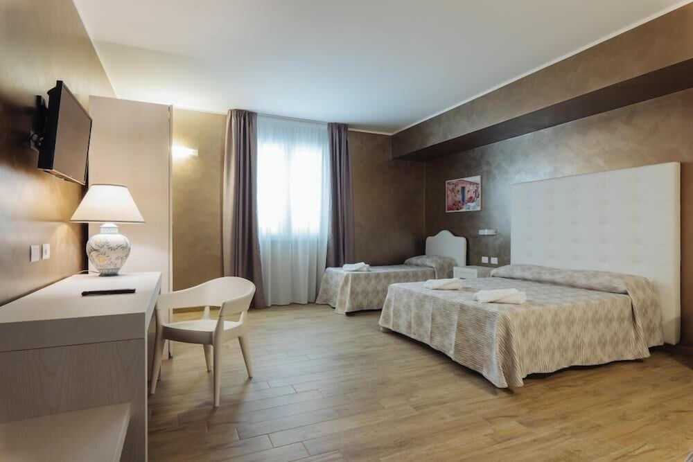 Deluxe Quadruple Room
