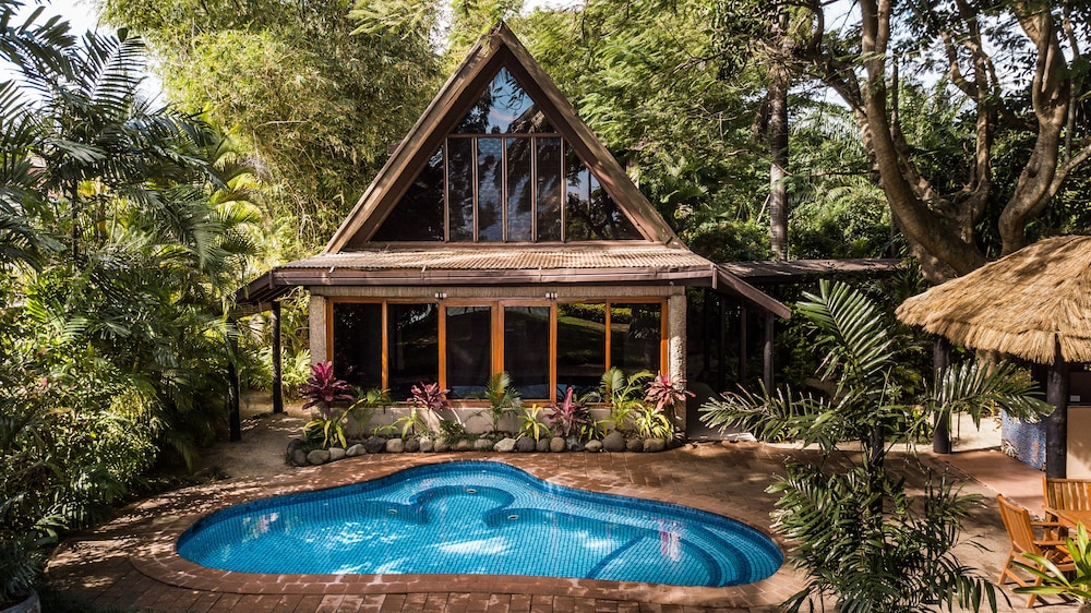 Royal Beach Villa