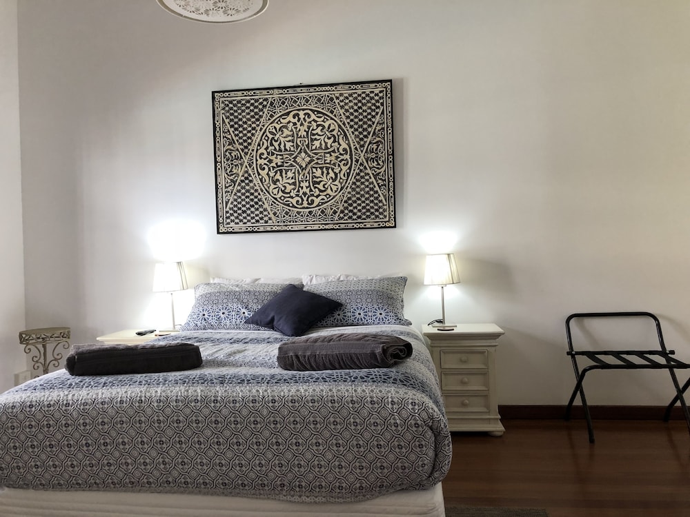 Deluxe Suite, 1 Queen Bed, Ensuite, Poolside photo 2