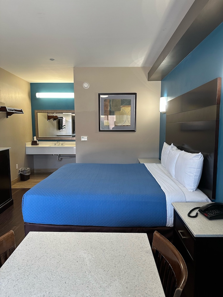 Basic Single Room photo 2