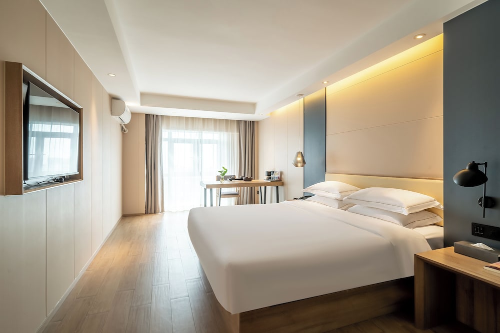 Superior Single Room, City View