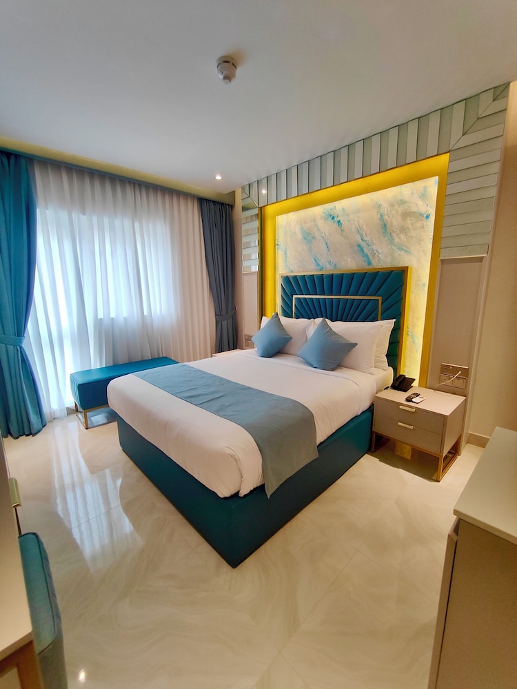Standard Double Room, City View photo 2