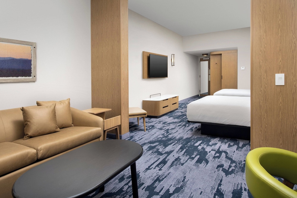 Suite, Multiple Beds photo 3