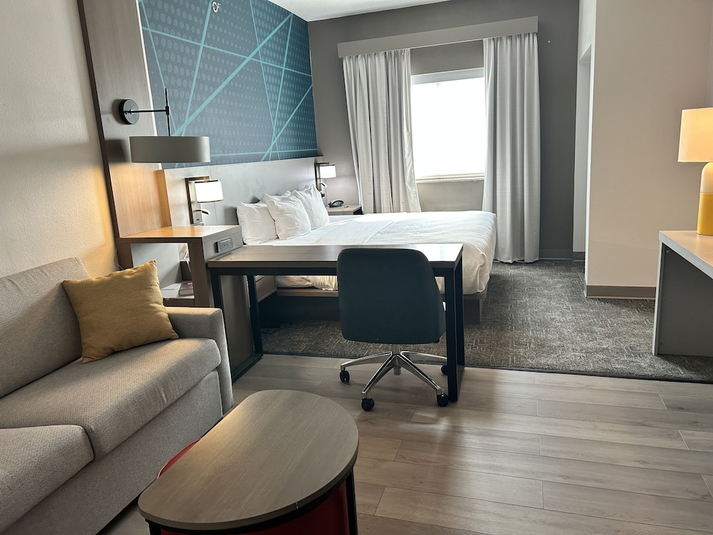 Suite, Non Smoking photo 3