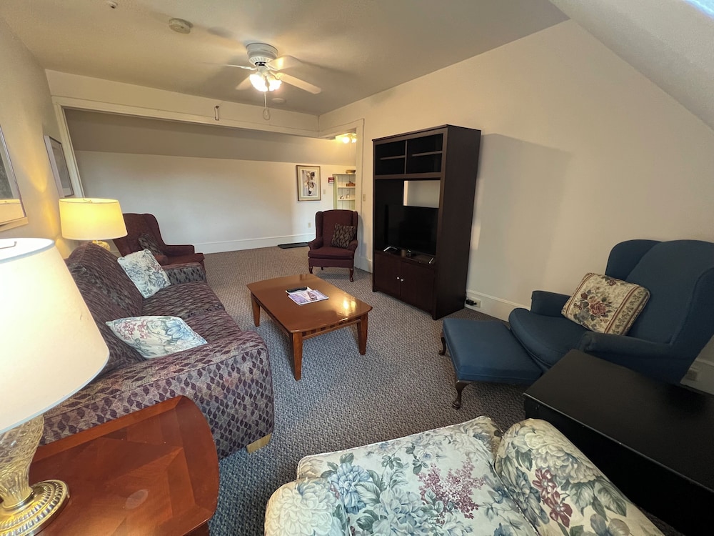 Penthouse photo 1